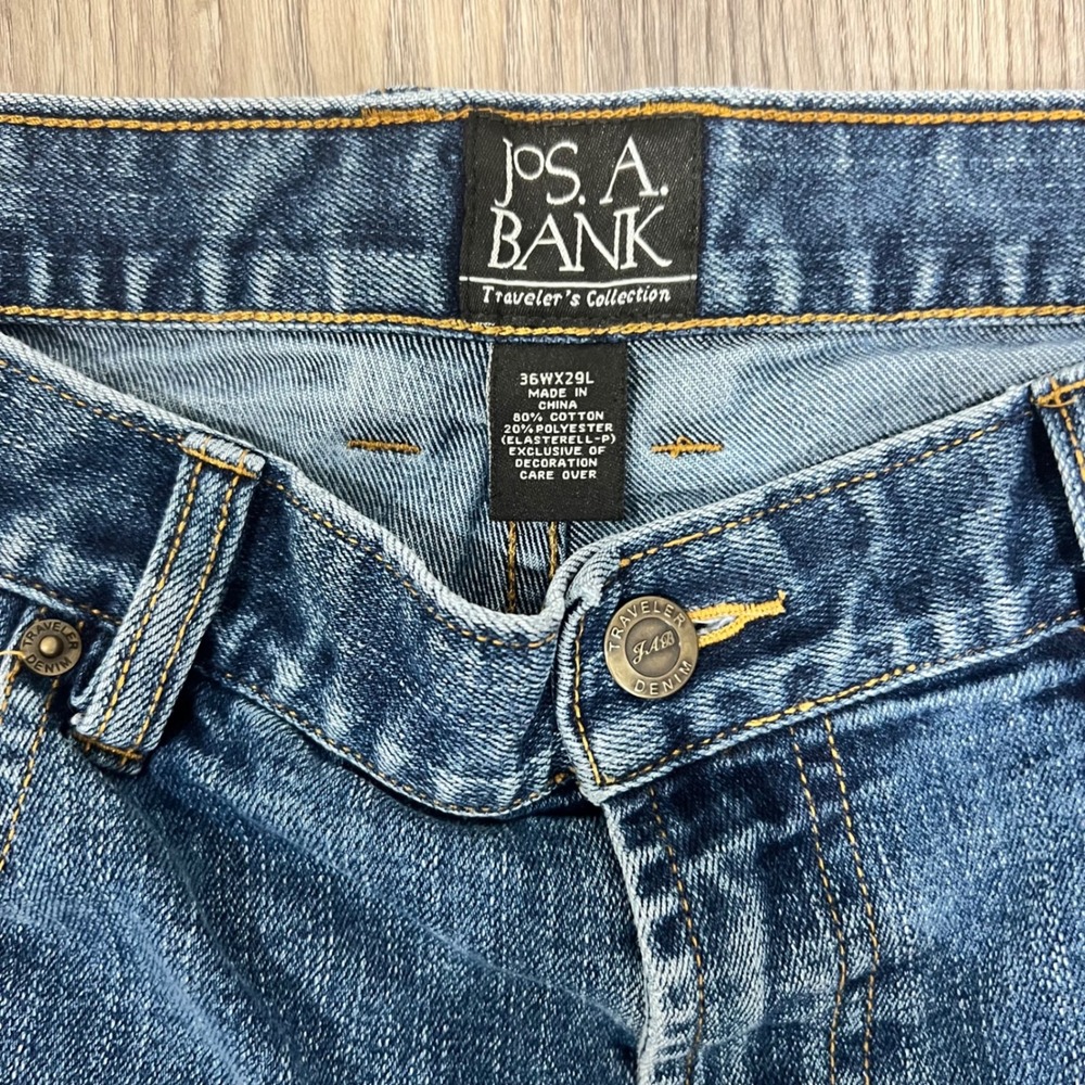 Jos. A. Bank Travelers Collection Mens Blue Jeans 36x29 Medium Wash Straight Leg